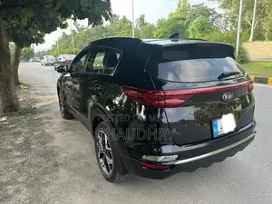 Kia Sportage - Low Mileage, Pristine Condition SUV