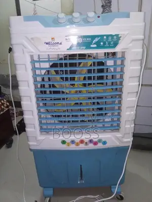Photo - Portable 12V Air Cooler with Ice Boxes and Cooling Features