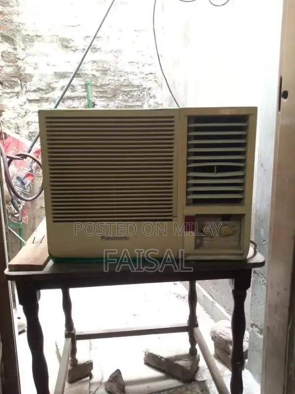 Functional AC Unit in Good Working Condition