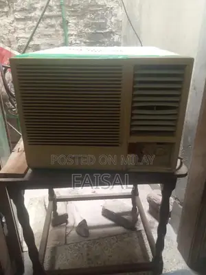 Functional AC Unit in Good Working Condition