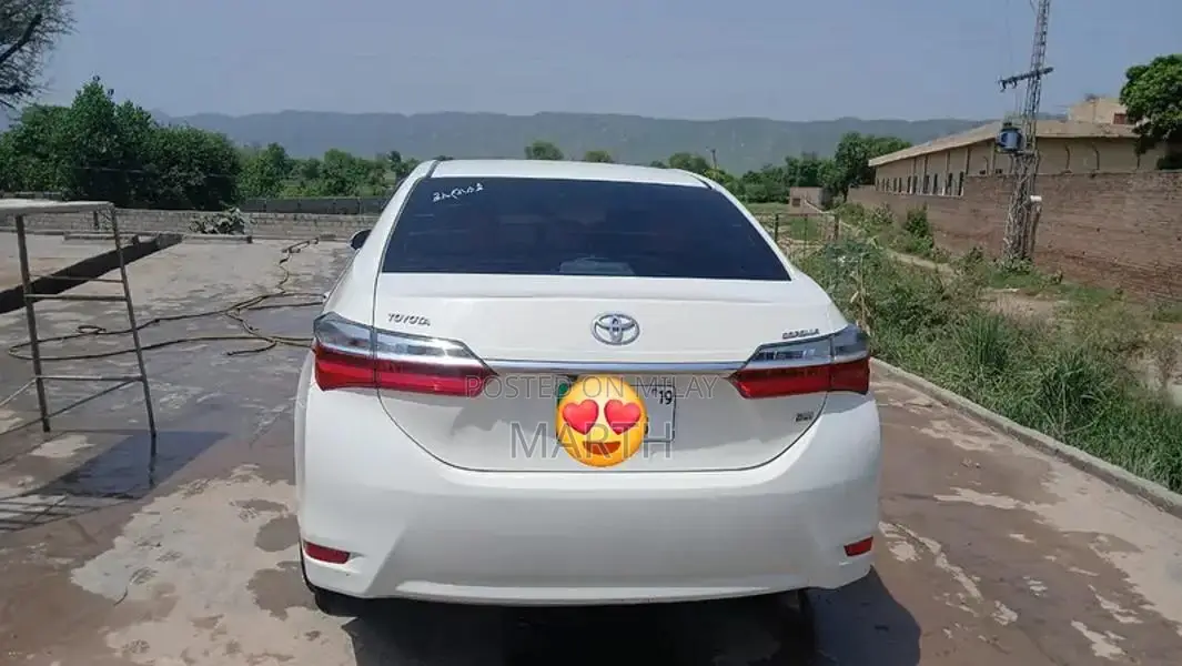 Toyota Corolla GLI 2018 Sedan with Low Mileage and Aftermarket Upgrade