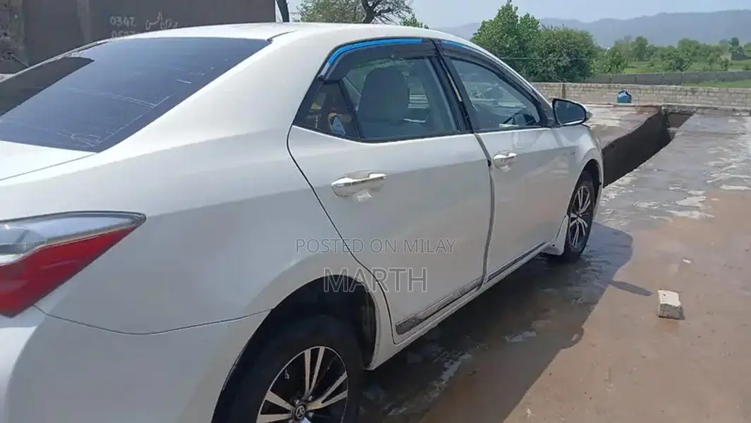 Toyota Corolla GLI 2018 Sedan with Low Mileage and Aftermarket Upgrade