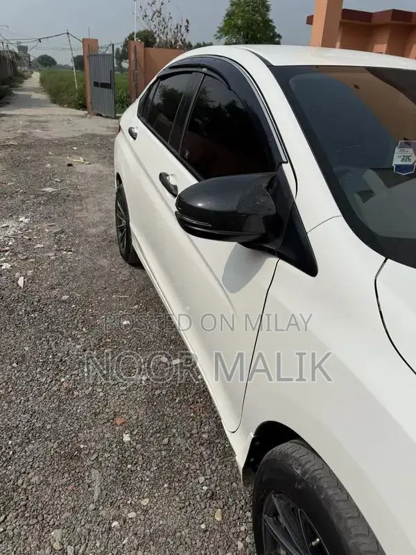 Honda City Automatic Sedan Luxury Sedan