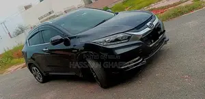 Honda Vezel Z Hybrid Sedan - Low Mileage Urban Commuter