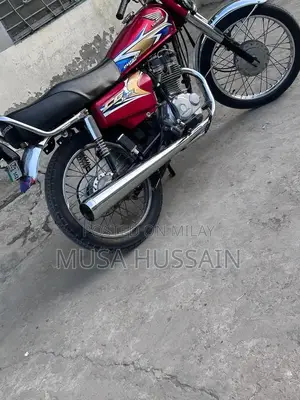 Photo - Honda 125cc Motorcycle 2020 Golden Number Edition