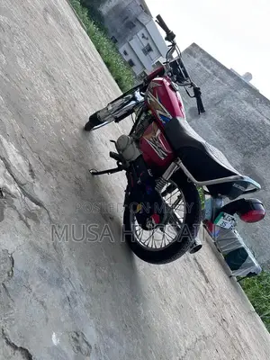 Honda 125cc Motorcycle 2020 Golden Number Edition