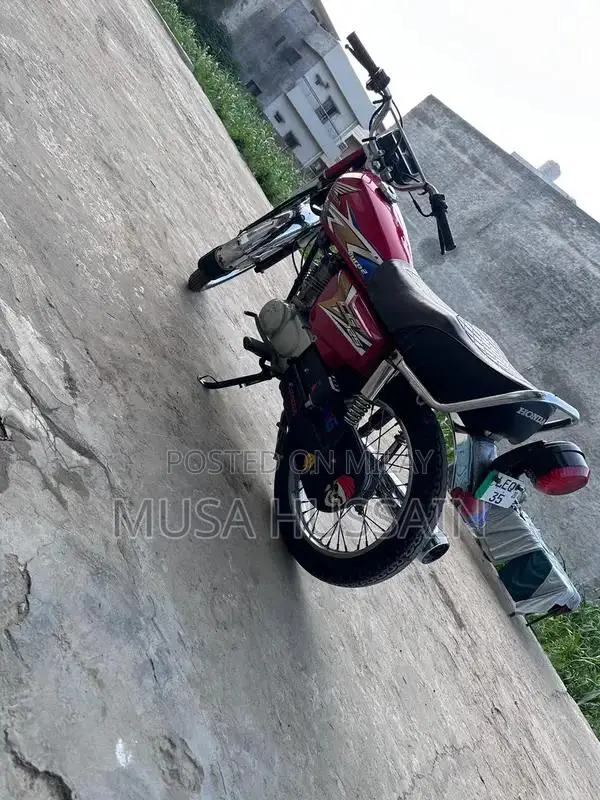 Honda 125cc Motorcycle 2020 Golden Number Edition