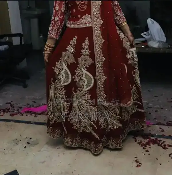Elegant Kashees Bridal Lehenga - Pristine Condition Wedding Attire