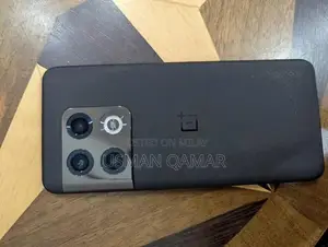 Powerful Smartphone with Advanced Gaming Features