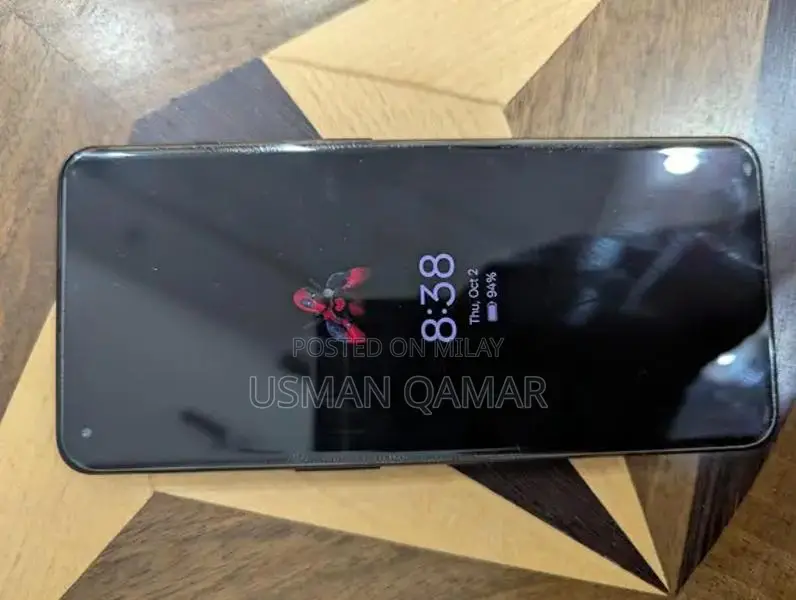 Powerful Smartphone with Advanced Gaming Features