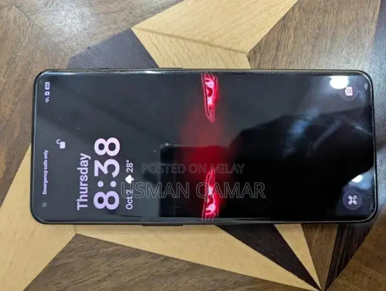 Powerful Smartphone with Advanced Gaming Features