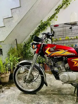 Honda CG 125 Motorcycle - 2016 Model with 2021 Modifications