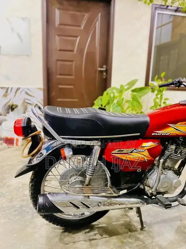 Honda CG 125 Motorcycle - 2016 Model with 2021 Modifications