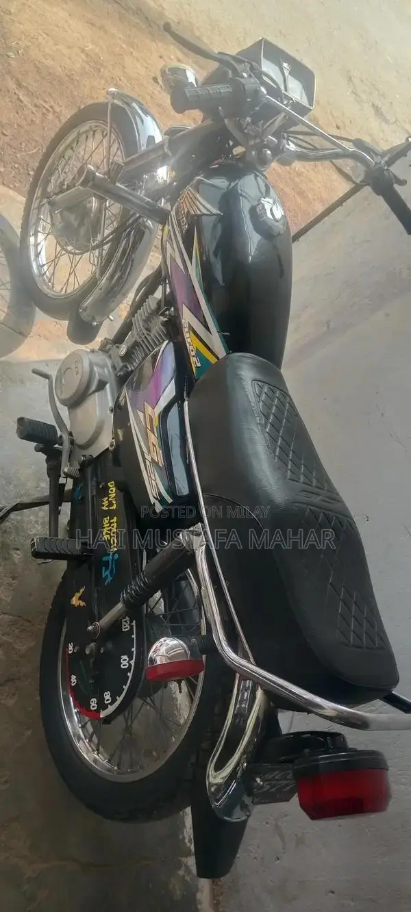 Honda 125 Motorcycle - Reliable Single Cylinder Bike