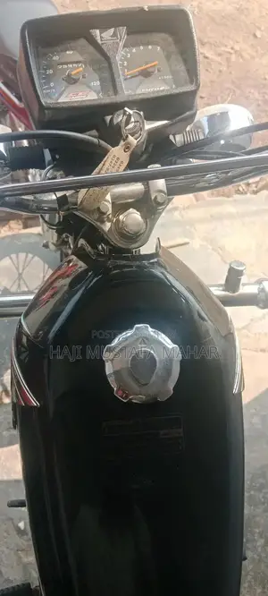 Honda 125 Motorcycle - Reliable Single Cylinder Bike