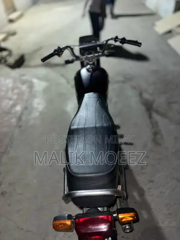 Honda CD 70 Motorcycle - Classic Two-Wheeler Commuter Bike