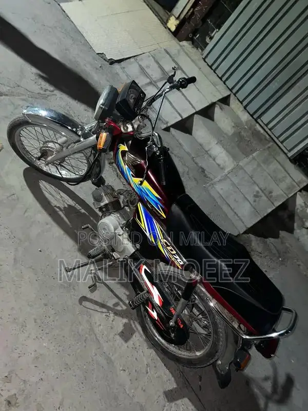 Honda CD 70 Motorcycle - Classic Two-Wheeler Commuter Bike