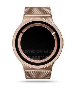 Elegant Men's Large Dial Analog Wristwatch in Excellent Condition