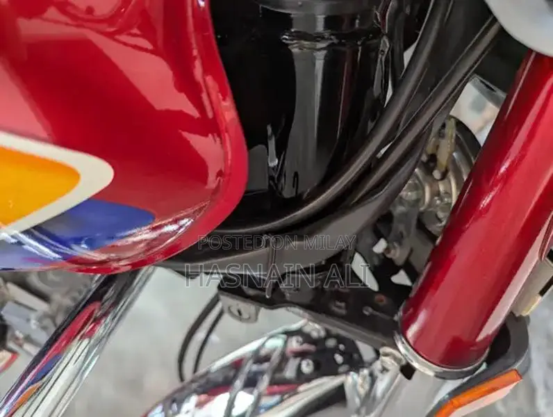 Honda CD 70 Motorcycle - Classic 25 Model Commuter Bike