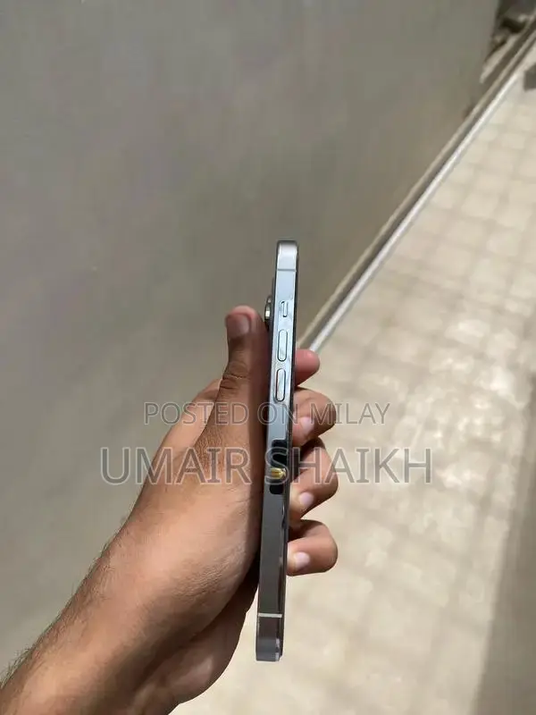 Apple iPhone 14 Pro 128GB Silver Smartphone