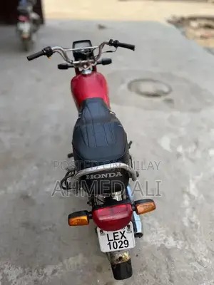 Honda CD 70 Motorcycle - Reliable Single Cylinder Bike