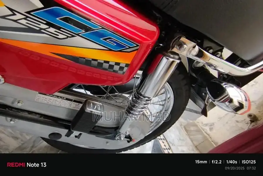 Honda 125cc Motorcycle 2025 Model - Near Mint Condition