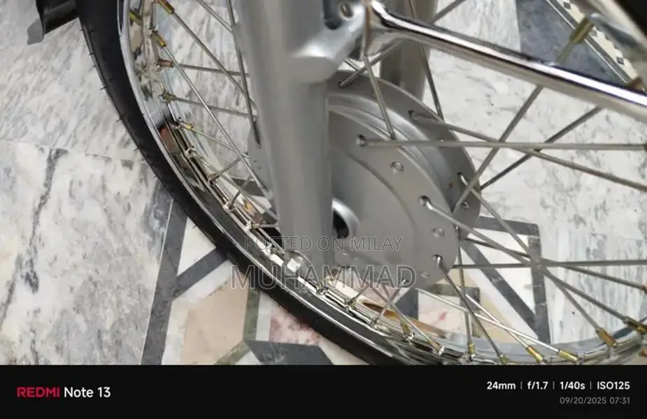 Honda 125cc Motorcycle 2025 Model - Near Mint Condition