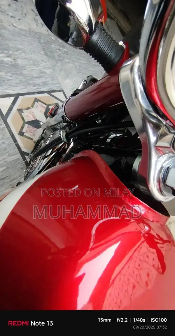 Honda 125cc Motorcycle 2025 Model - Near Mint Condition