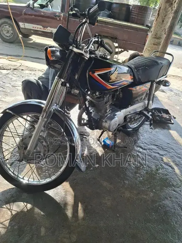 2018 Honda SG125 Motorcycle - Well-Maintained Condition