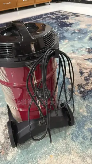 Hitachi Vacuum Cleaner - Excellent Condition, Minimal Use