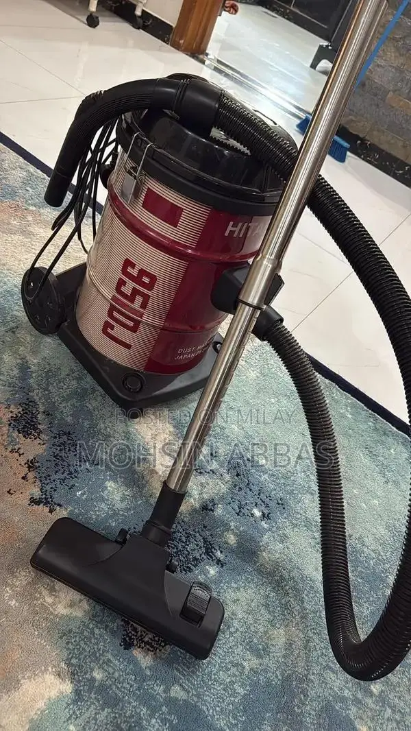 Hitachi Vacuum Cleaner - Excellent Condition, Minimal Use
