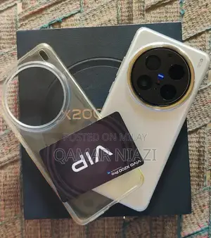 Vivo X200 Pro Smartphone with Large Storage and Titanium Design