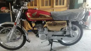 Photo - Honda CG 125 2025 Golden Special Edition Motorcycle