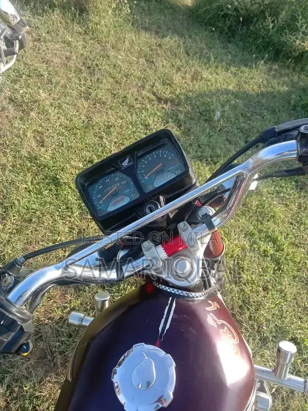 Honda 125 Motorcycle 2021 Model - Excellent Condition