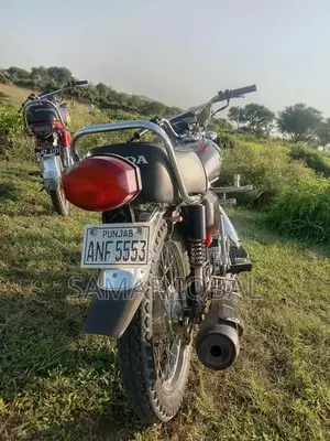 Honda 125 Motorcycle 2021 Model - Excellent Condition