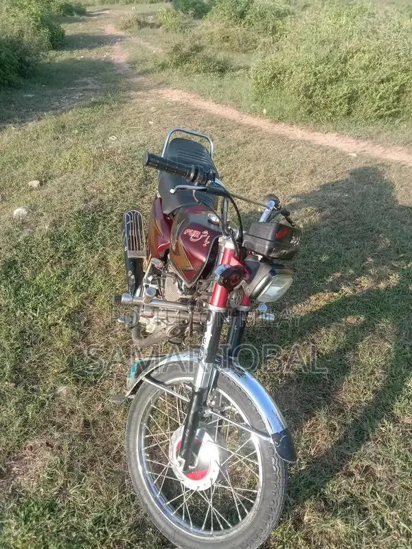 Honda 125 Motorcycle 2021 Model - Excellent Condition