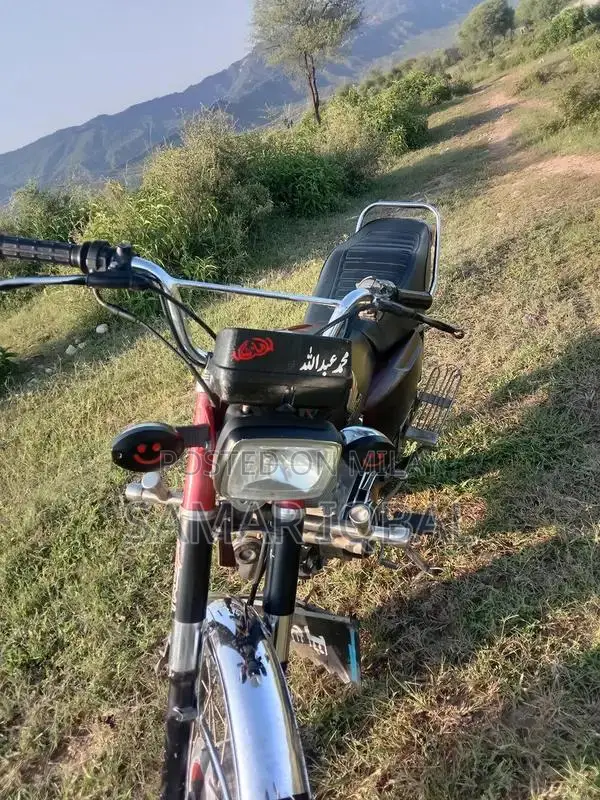 Honda 125 Motorcycle 2021 Model - Excellent Condition