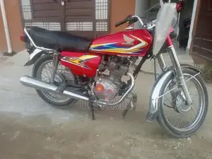 Honda CG 125 Motorcycle - 2019 Single Cylinder Bike