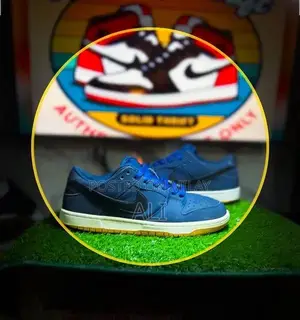 Nike SB Dunk Low Navy Black Sneakers - Classic Street Style