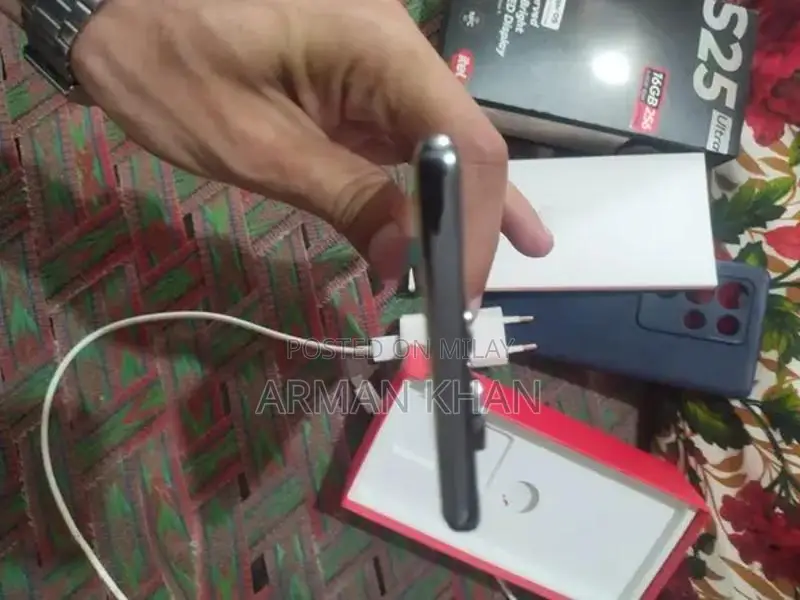 Ultra-Slim Smartphone with AMOLED Display and Large Storage