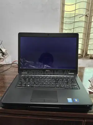 Dell Latitude E5450 Business Laptop with 14-inch Display