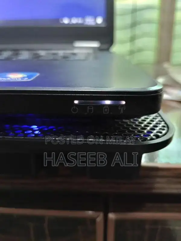 Dell Latitude E5450 Business Laptop with 14-inch Display