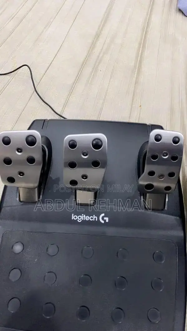 Logitech G29 Racing Wheel and Pedal Set for Gaming Consoles