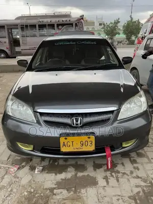 Photo - Honda Civic 2004 VTi 1.6 Manual Sedan