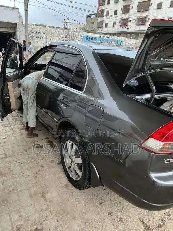 Honda Civic 2004 VTi 1.6 Manual Sedan