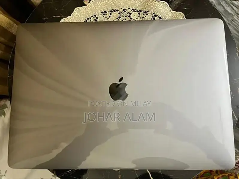 2019 MacBook Pro 15" Core i7 Laptop - High Performance