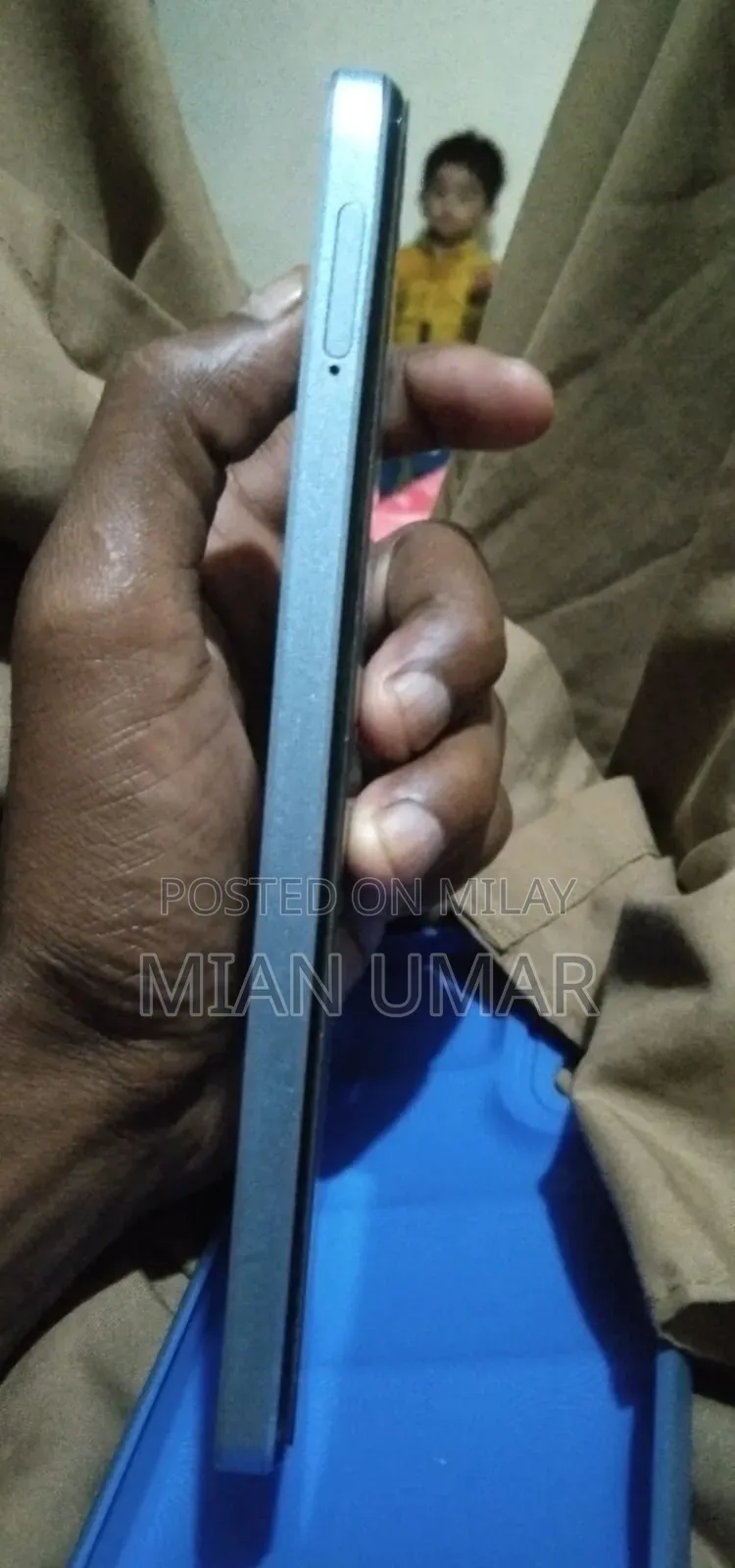 New Oppo A18 128 GB Blue