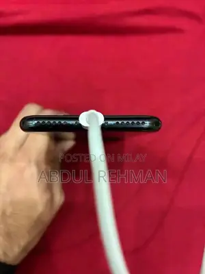 Apple iPhone SE 2 128GB Dual SIM Smartphone