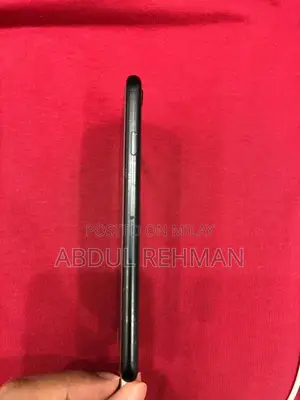 Apple iPhone SE 2 128GB Dual SIM Smartphone