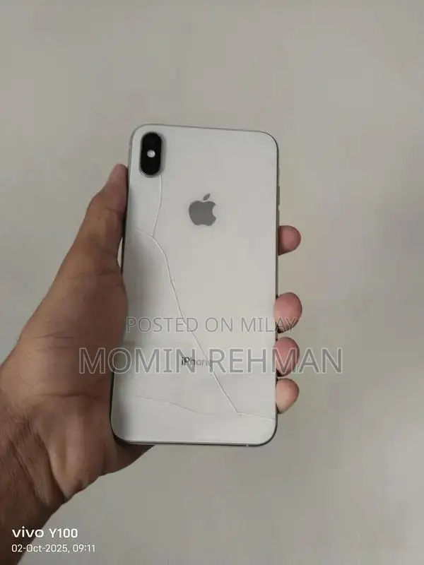 Apple iPhone XS Max 64GB Unlocked Smartphone with Minor Back Damage